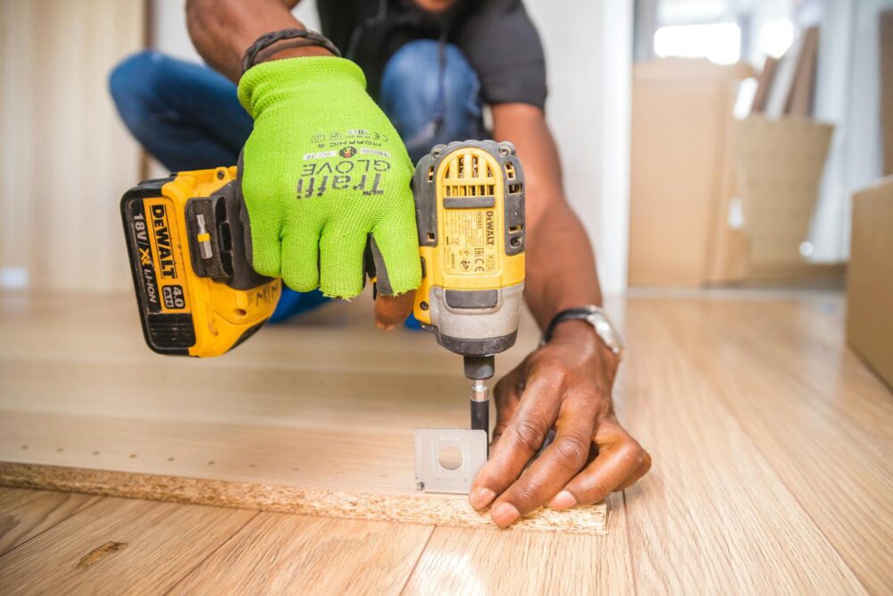 Renovating Your Home: When to DIY and When to Call in the Professionals